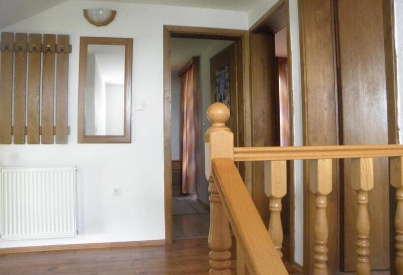 Апартаменты Дюплекс 3 Спальни, Bed & Breakfast Helena