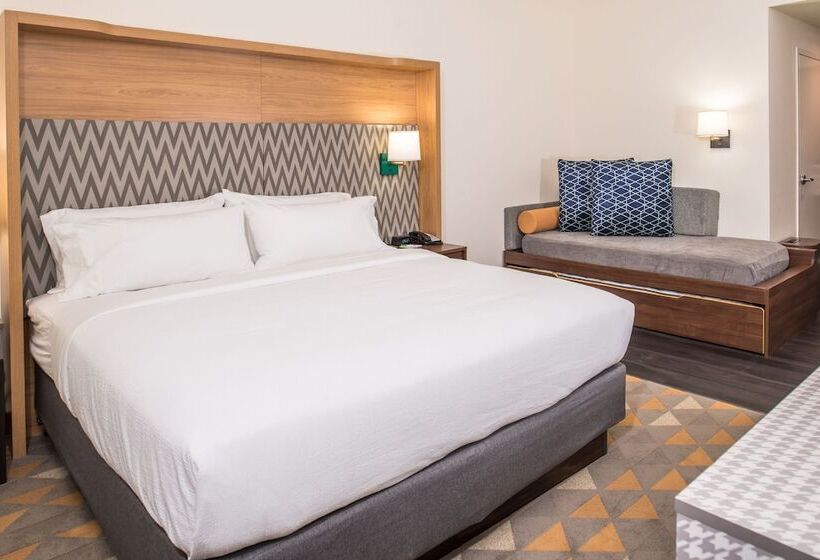 Номер Стандарт Адаптированный для Инвалидов, Holiday Inn Joplin, An Ihg