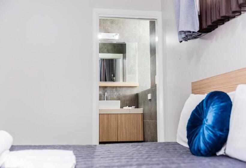 스탠다드 룸 호수 전망, Lakes And Ocean Hotel Forster