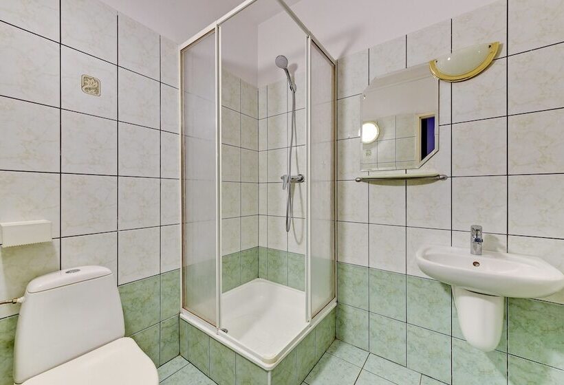 חדר סטנדרט חדר אמבטיה משותף, Nice Rooms   Pokoje Gościnne