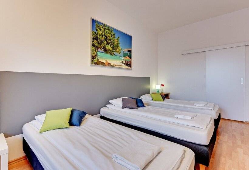 Pokój Standard Trzyosobowy, Nice Rooms   Pokoje Gościnne