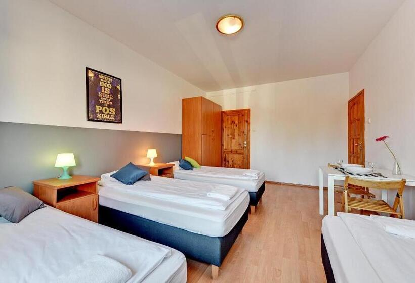 חדר סטנדרט לארבעה, Nice Rooms   Pokoje Gościnne