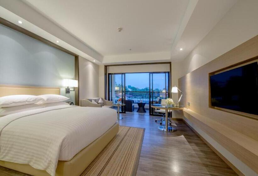 带大床的行政房间, Courtyard By Marriott Siem Reap Resort