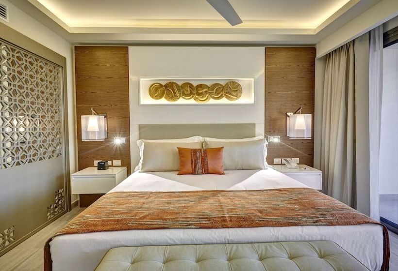 سوییت جونیور لوکس با چشم‌انداز دریا, Royalton Bavaro, An Autograph Collection Allinclusive Resort & Casino