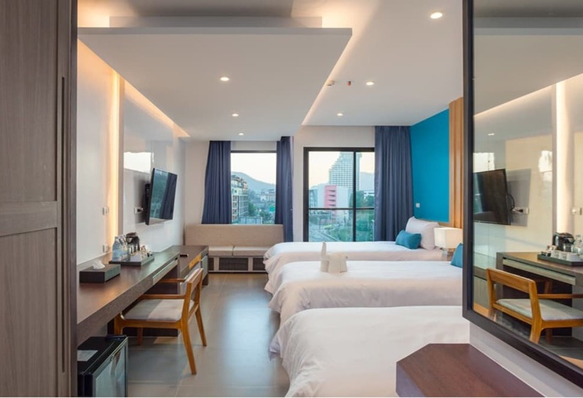디럭스 룸, The Marina Phuket