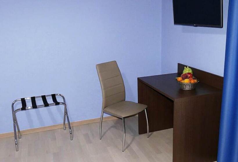 اتاق لوکس با تخت بزرگ, Cairoli Exclusive Rooms & Suite