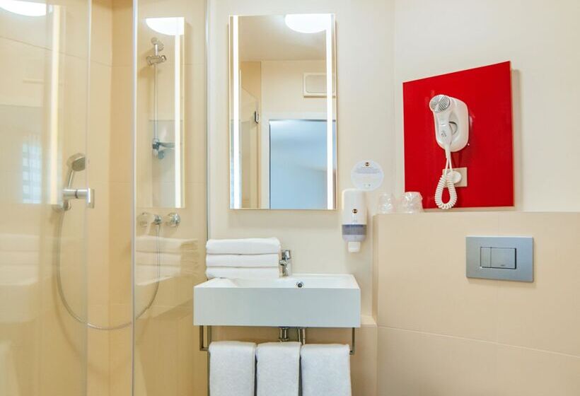Familienzimmer, B&b Hotel Katowice Centrum