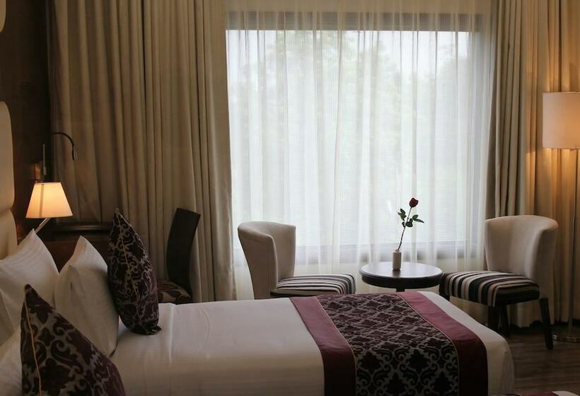 Номер Deluxe, Clarks Inn Suite Gwalior