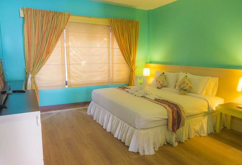اتاق لوکس, Glur Chiangmai