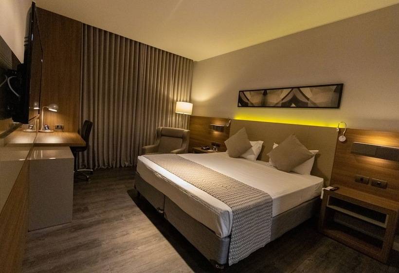 Номер Superior, Jl Hotel By Bourbon