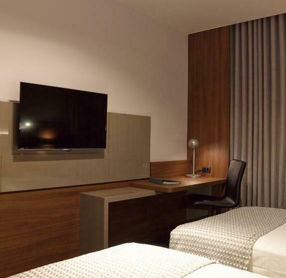 Номер Superior, Jl Hotel By Bourbon
