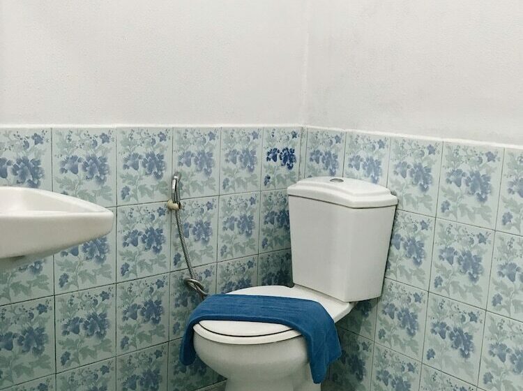 Номер Стандарт, Baan Nuk Anong