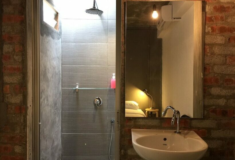Номер Стандарт, The Frame Guesthouse   Hostel
