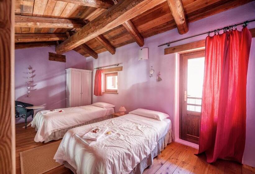 Семейный Номер Вид на Сад, Locanda Del Silenzio
