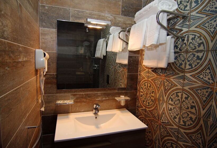 1 Bedroom Comfort Apartment, Boutique Restaurant Gloria