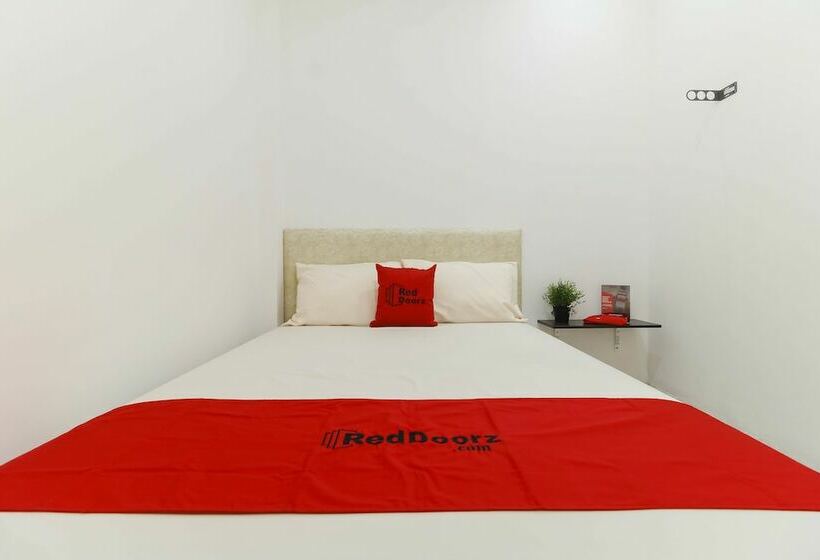 Номер Стандарт, Reddoorz Plus @ Kapuk Business Park