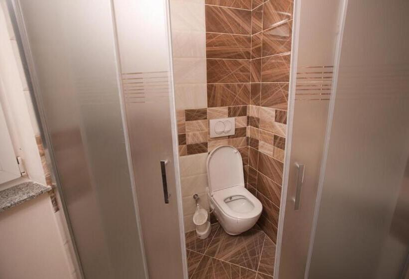 اتاق لوکس, Apartmani Brocat