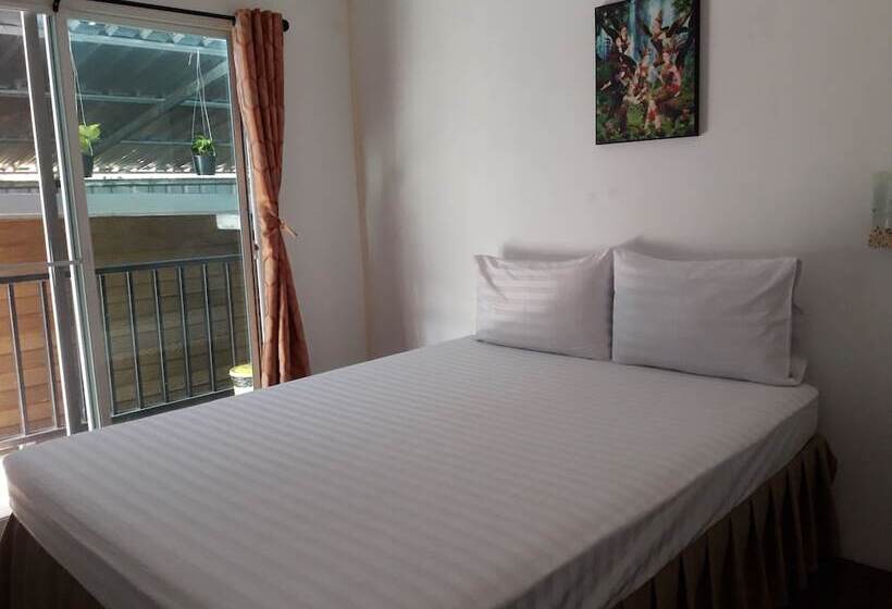 اتاق استاندارد با سرویس بهداشتی مشترک, Decho Hostel