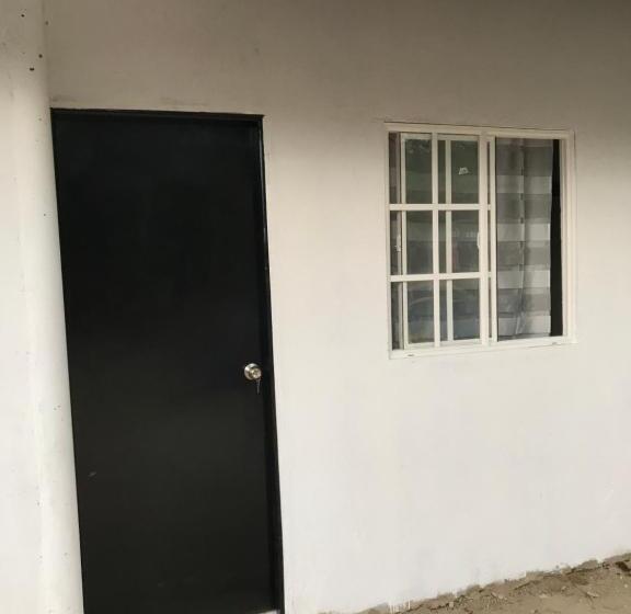 غرفة إقتصادية, Palomino Hostel
