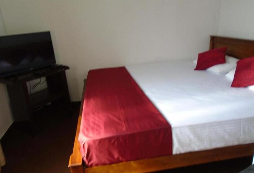 Standard-huone Parveke, Kandy Mountain Cottage