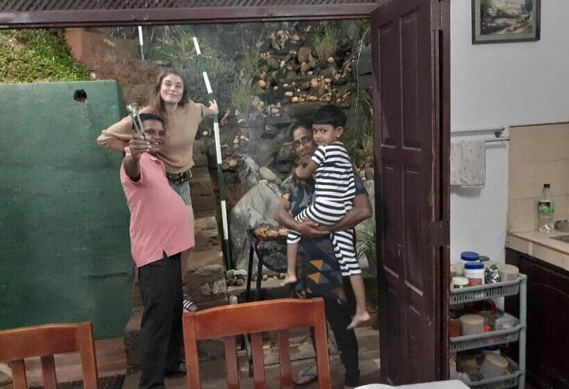 Deluxe-huone Parveke, Kandy Mountain Cottage