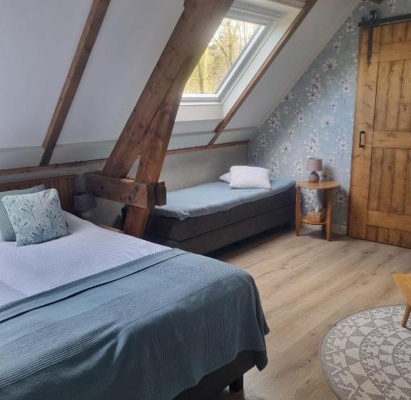 Номер Стандарт Трехместный, Bed & Breakfast Aan De Beek
