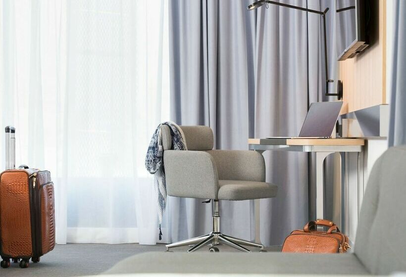 Номер Superior, Novotel Charleroi Centre
