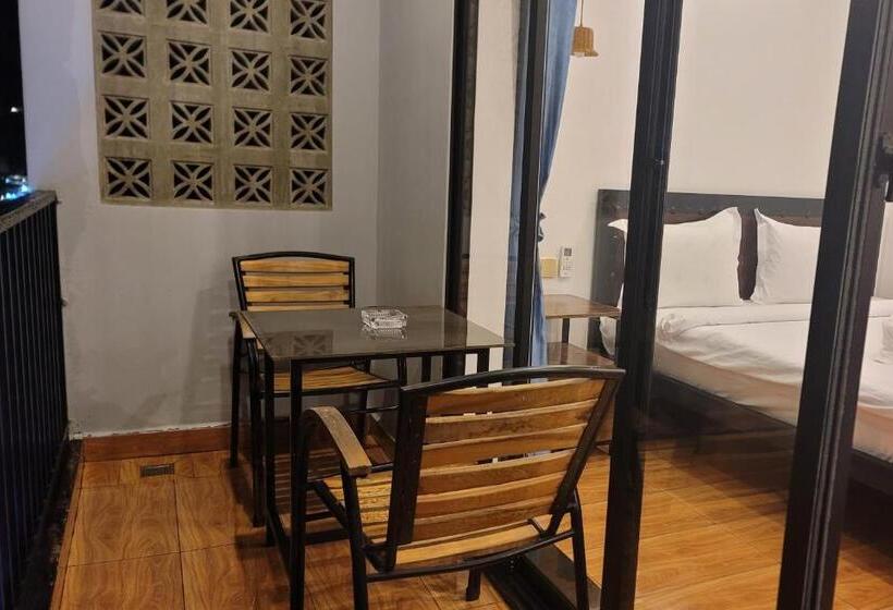 اتاق لوکس, Park Inn Boutique And Hostel