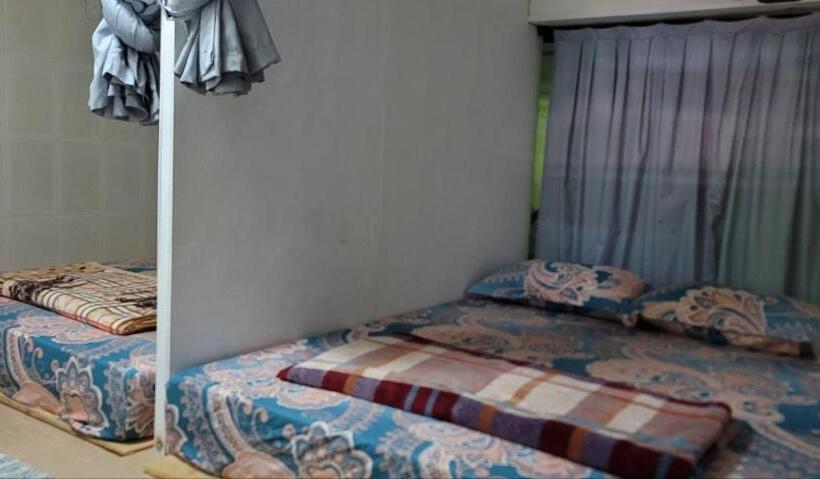 اتاق استاندارد با سرویس بهداشتی مشترک, Park Inn Boutique And Hostel