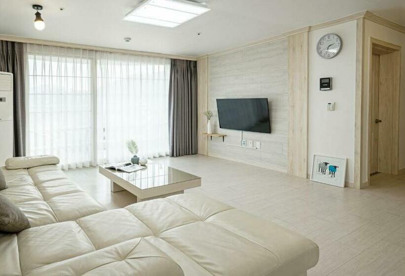 سوئیت پریمیوم, Home Fourest Resort Geoje