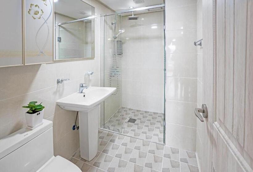 سوئیت پریمیوم, Home Fourest Resort Geoje