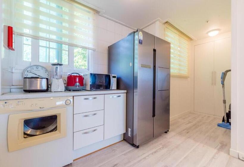 سوئیت پریمیوم, Home Fourest Resort Geoje
