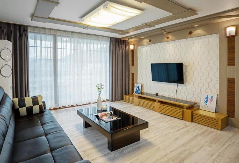 سوییت دوبلکس, Home Fourest Resort Geoje