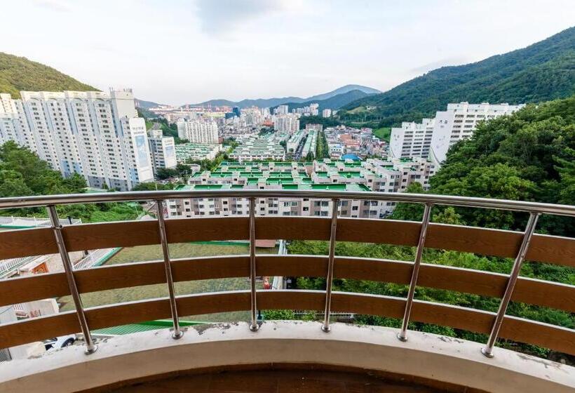 سوییت دوبلکس, Home Fourest Resort Geoje