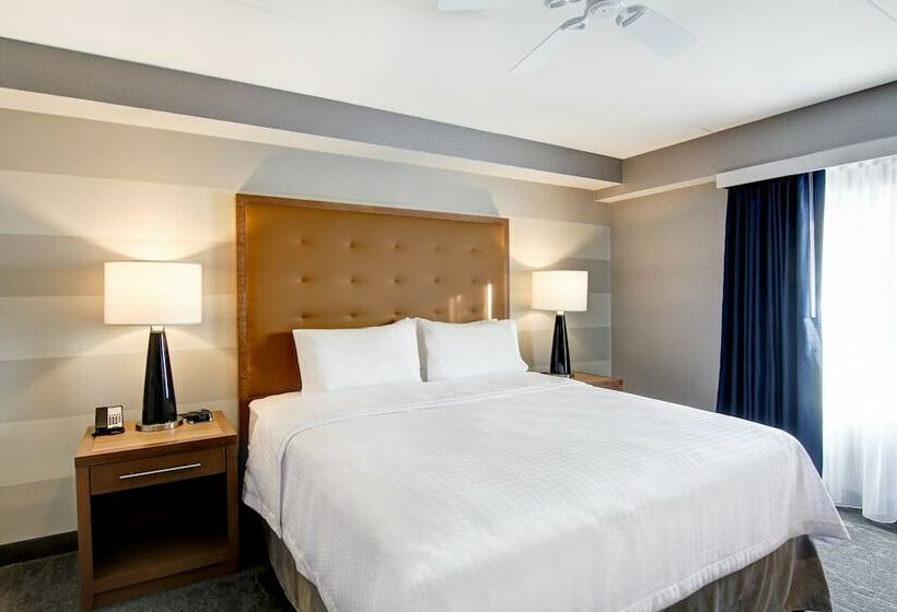 Люкс Кровать Кинг, Homewood Suites By Hilton Ottawa Kanata