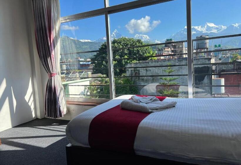 اتاق استاندارد با چشم‌انداز کوهستان, Pokhara Backpackers Hostel
