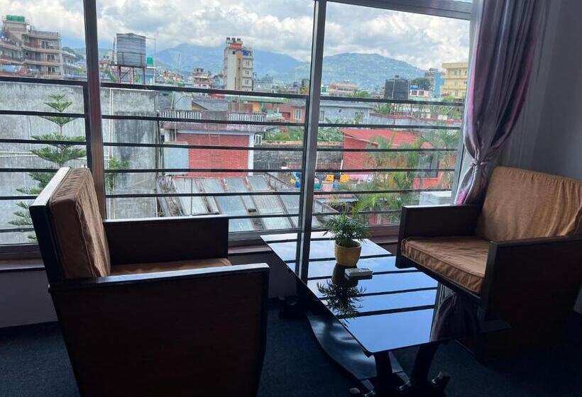 اتاق استاندارد با چشم‌انداز کوهستان, Pokhara Backpackers Hostel