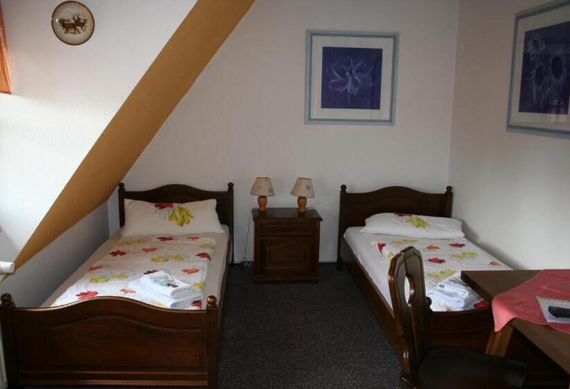 Семейный Номер Deluxe, Gasthaus & Hotel Zur Linde