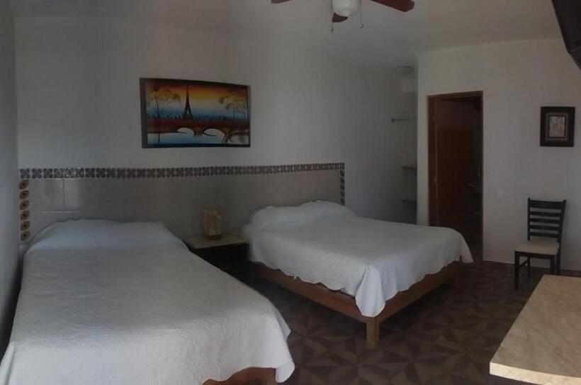 اتاق استاندارد چهار تخته, Hacienda San Miguel