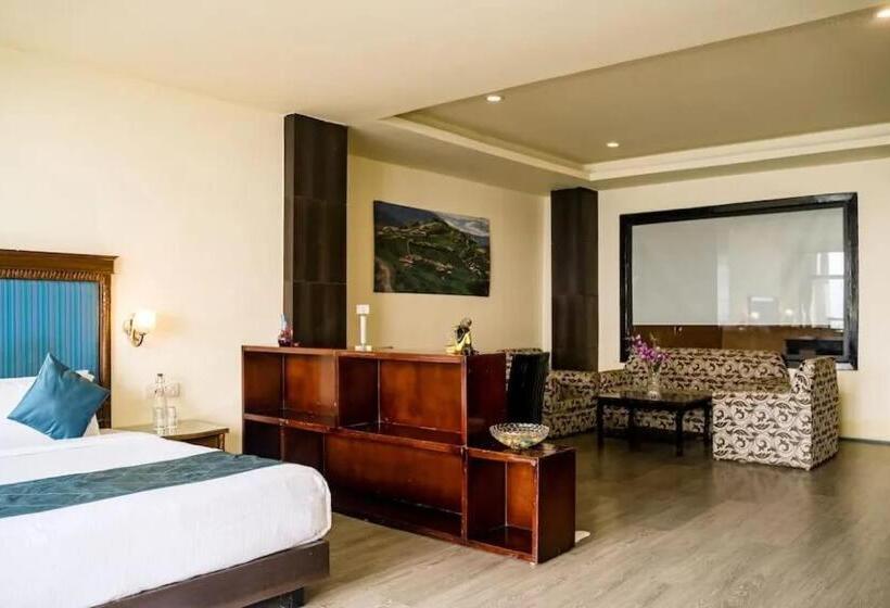سوییت با چشم‌انداز کوه, Staynest Gangtok 300 Mtr From Mall Road