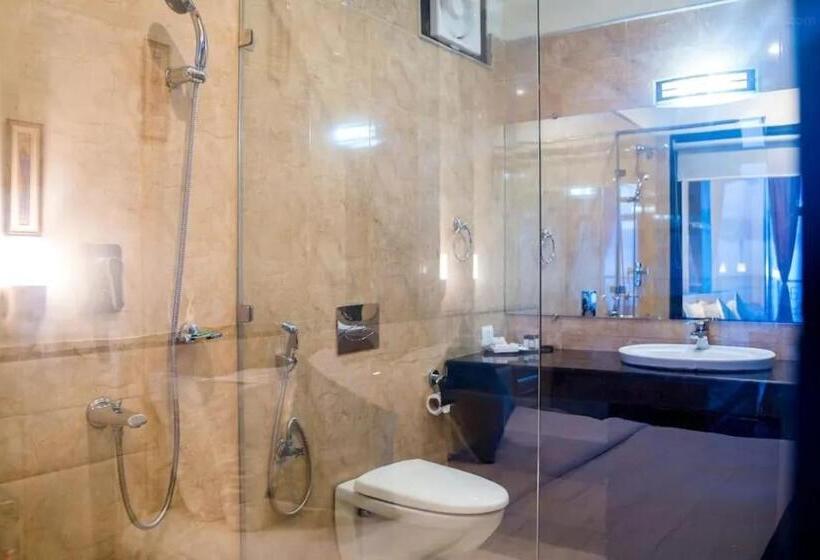 سوییت با چشم‌انداز کوه, Staynest Gangtok 300 Mtr From Mall Road