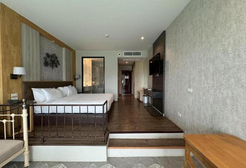 اتاق لوکس با چشم‌انداز دریا, La Isla Pranburi Beach Resort
