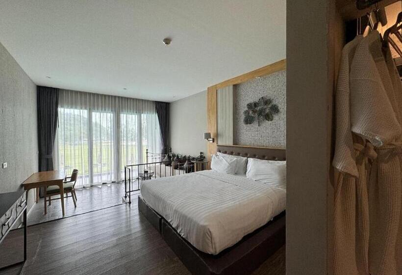 اتاق لوکس با چشم‌انداز دریا, La Isla Pranburi Beach Resort