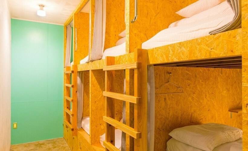 공동 객실, Seawall Hostel