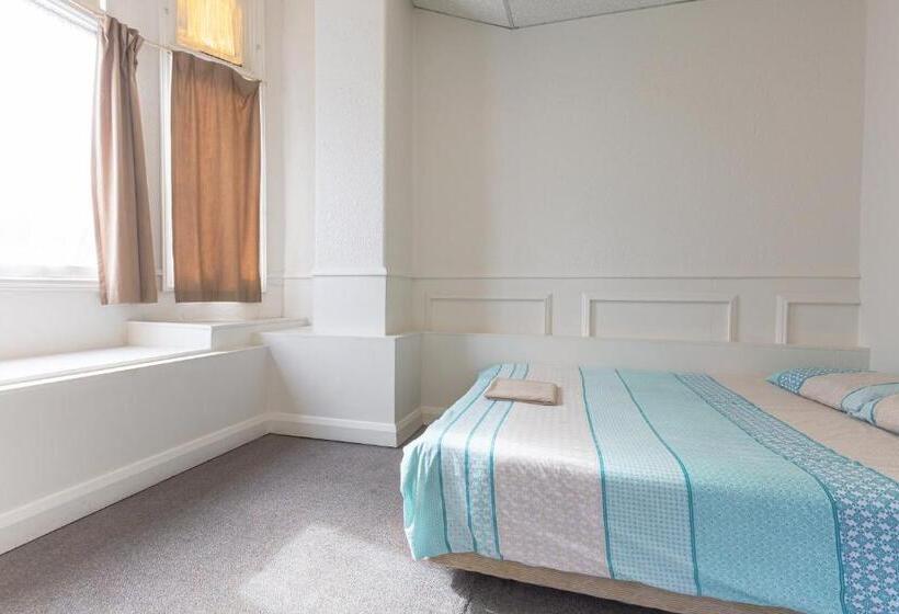 اتاق استاندارد, Bk Hostel