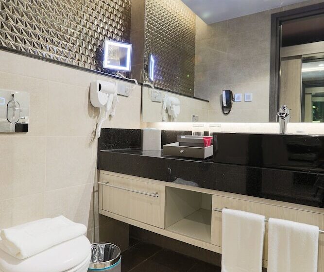 اتاق اجرایی, Bai Hotel Cebu
