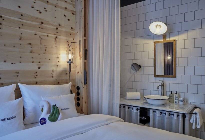 اتاق استاندارد, 25hours Hotel The Royal Bavarian
