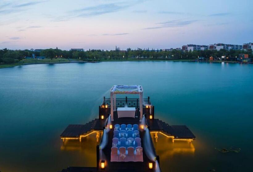 Номер Deluxe Кровать Кинг с Видом, Pullman Zhouzhuang