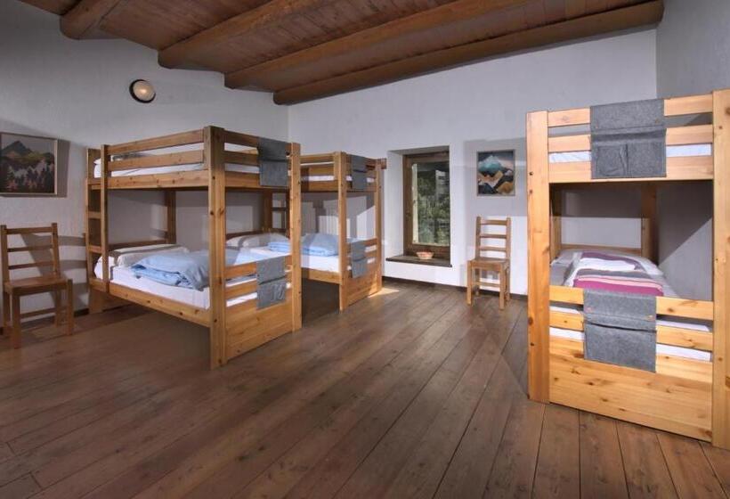 家庭间, Rifugio Escursionistico La Ruà