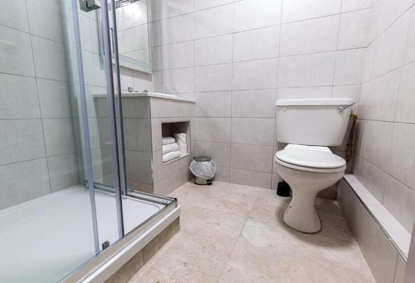 Номер Стандарт, Ivy Tower